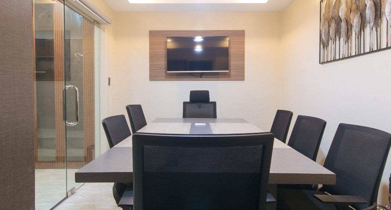 Reddoorz Plus @ Bez Tower And Residences San Juan San Juan  外观 照片