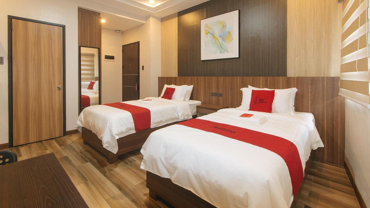 Reddoorz Plus @ Bez Tower And Residences San Juan San Juan  外观 照片