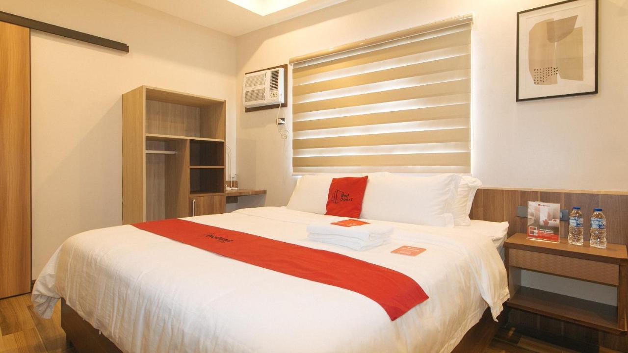 Reddoorz Plus @ Bez Tower And Residences San Juan San Juan  外观 照片