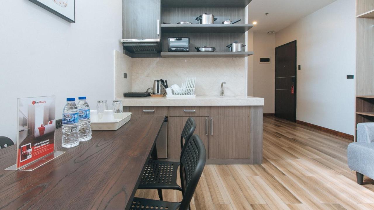 Reddoorz Plus @ Bez Tower And Residences San Juan San Juan  外观 照片