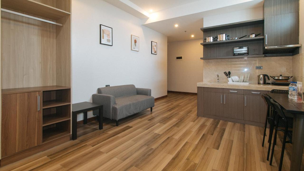 Reddoorz Plus @ Bez Tower And Residences San Juan San Juan  外观 照片