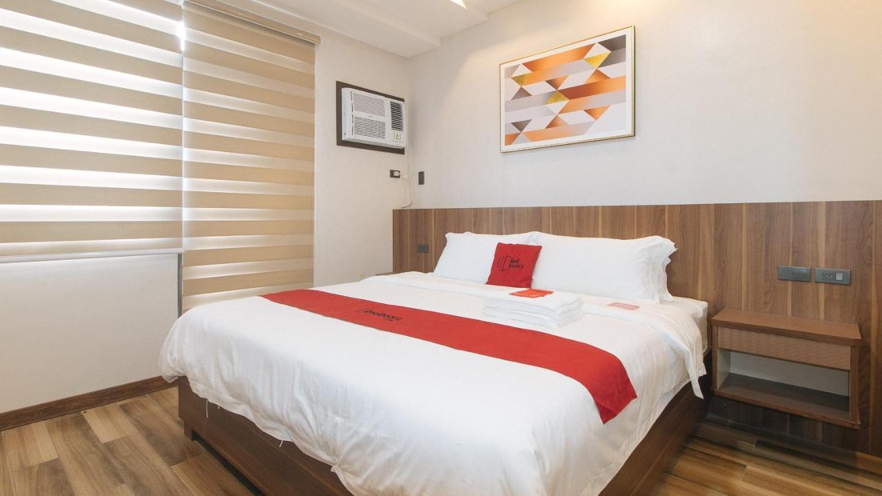 Reddoorz Plus @ Bez Tower And Residences San Juan San Juan  外观 照片